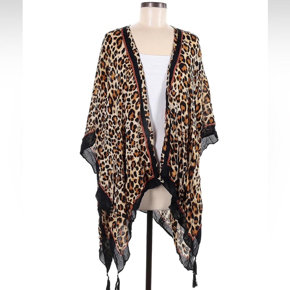 Vince Camuto Leopard Print Open Topper Kimono Sha… - image 1